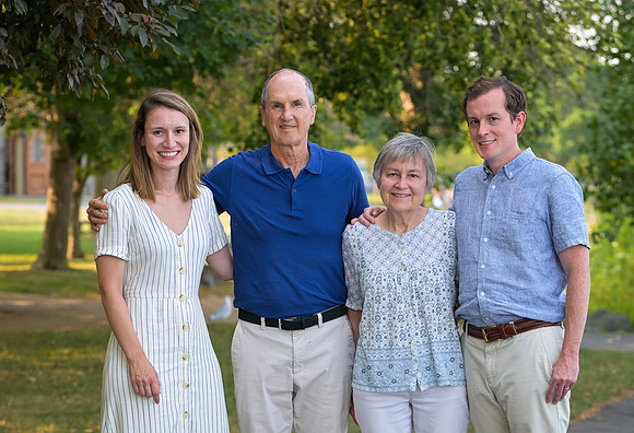 Lloyd_Family_Portrait_078