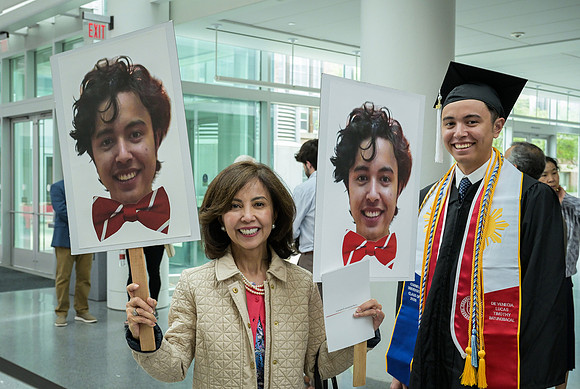Cornell_Physics_Undergraduate_Commencement_2025_077