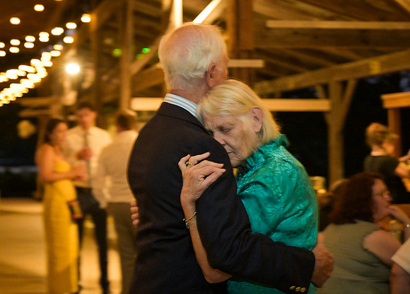 Johansen_Foito_Wedding_Celebration_114