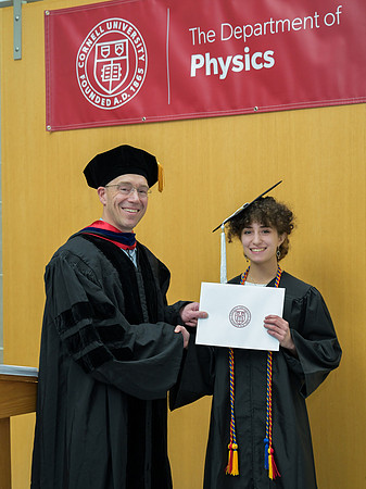 Cornell_Physics_Undergraduate_Commencement_2025_040