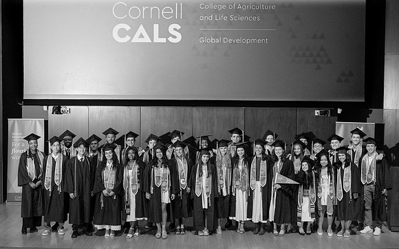 Global_Development_Graduation_2025_150