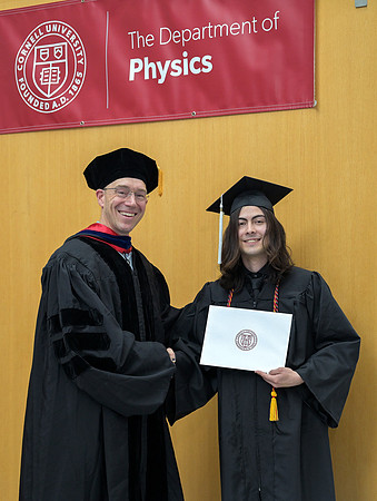 Cornell_Physics_Undergraduate_Commencement_2025_029
