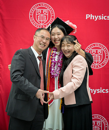 Cornell_Physics_Undergraduate_Commencement_2025_104