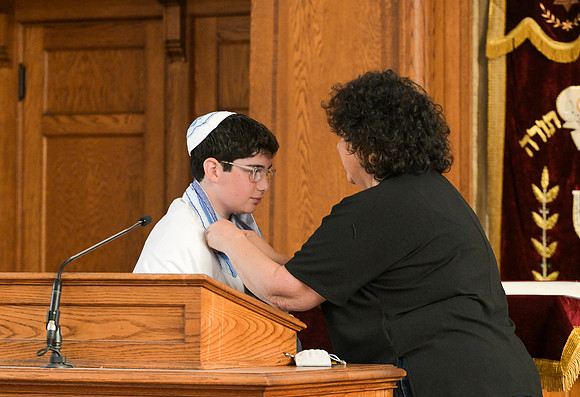 Isaac_Greene_Bar_Mitzvah_Portraits_028