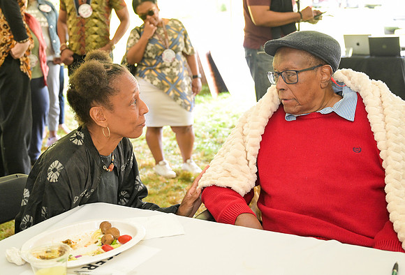 James_Turner_Memorial_140