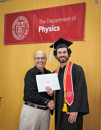 Cornell_Physics_Commencement_2026_033