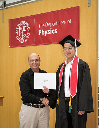Cornell_Physics_Commencement_2026_036