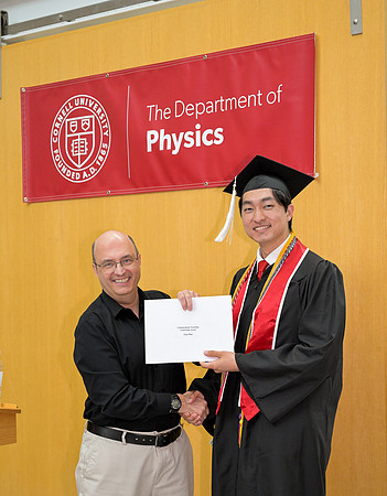 Cornell_Physics_Commencement_2026_038