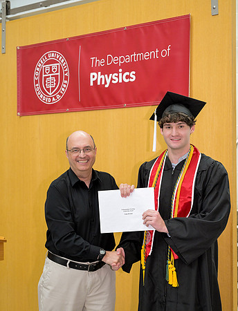 Cornell_Physics_Commencement_2026_039