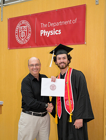 Cornell_Physics_Commencement_2026_043