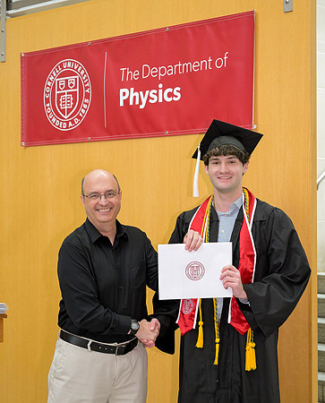 Cornell_Physics_Commencement_2026_046