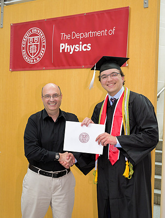 Cornell_Physics_Commencement_2026_056