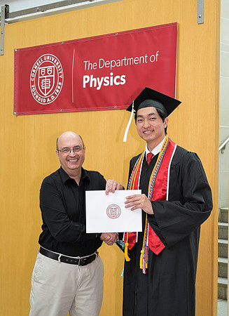 Cornell_Physics_Commencement_2026_065
