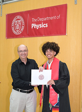 Cornell_Physics_Commencement_2026_073