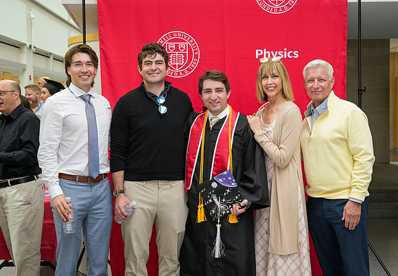 Cornell_Physics_Commencement_2026_088