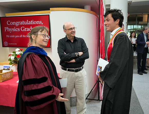 Cornell_Physics_Commencement_2026_092
