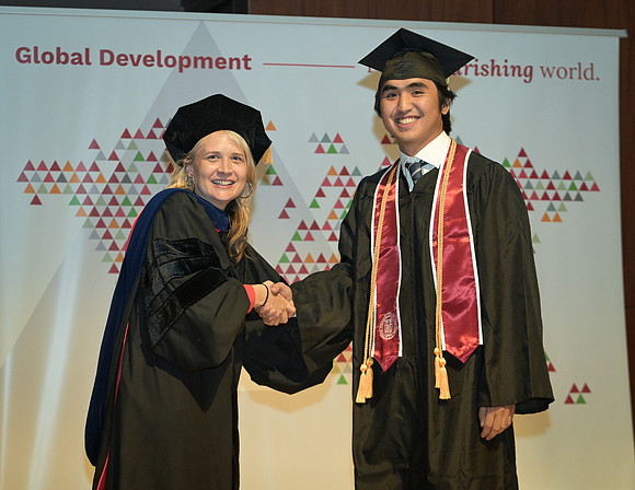 Global_Dev_Graduation_Ceremony_2024_058