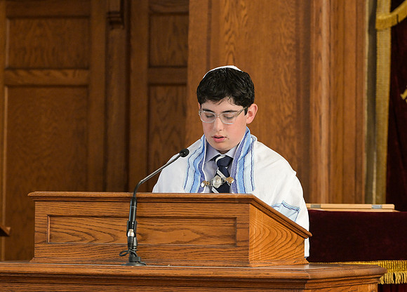 Isaac_Greene_Bar_Mitzvah_Portraits_031