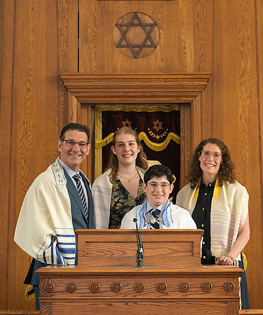 Isaac_Greene_Bar_Mitzvah_Portraits_045
