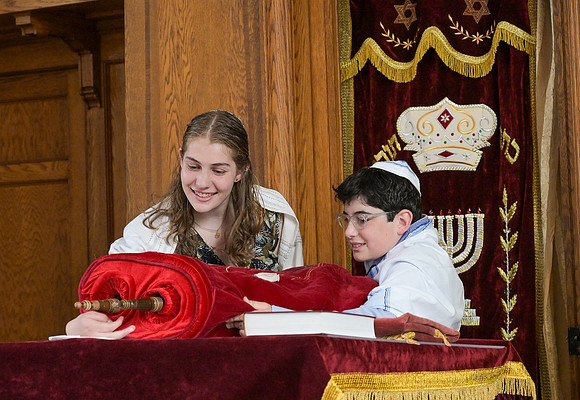 Isaac_Greene_Bar_Mitzvah_Portraits_054
