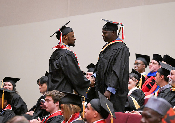Global_Development_Graduation_2025_013
