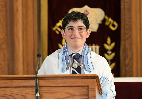 Isaac_Greene_Bar_Mitzvah_Portraits_037