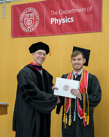 Cornell_Physics_Undergraduate_Commencement_2025_049