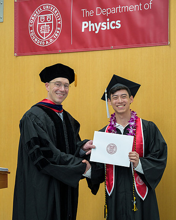 Cornell_Physics_Undergraduate_Commencement_2025_048