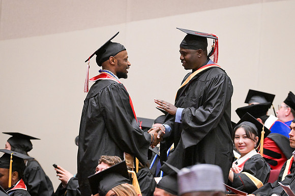 Global_Development_Graduation_2025_015