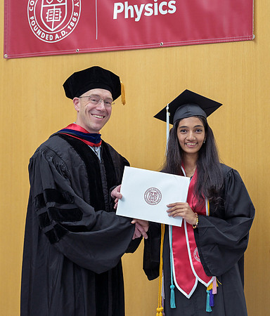 Cornell_Physics_Undergraduate_Commencement_2025_027