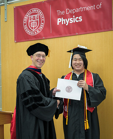 Cornell_Physics_Undergraduate_Commencement_2025_067