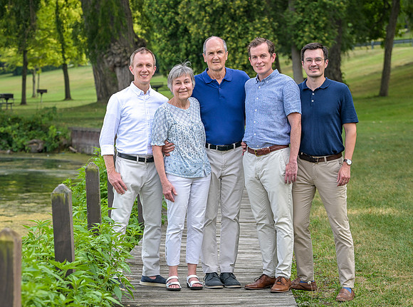 Lloyd_Family_Portrait_049