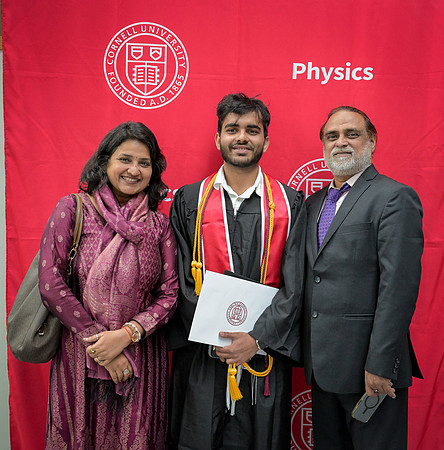 Cornell_Physics_Undergraduate_Commencement_2025_107
