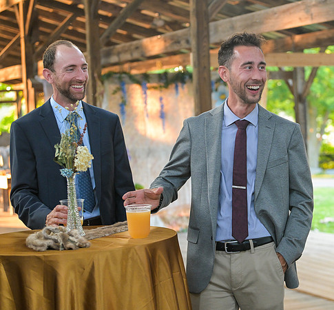 Johansen_Foito_Wedding_Celebration_007