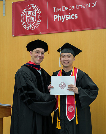 Cornell_Physics_Undergraduate_Commencement_2025_050