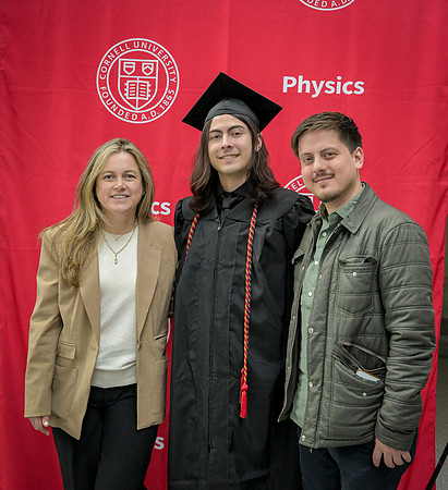 Cornell_Physics_Undergraduate_Commencement_2025_108