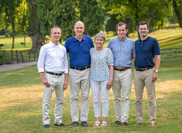 Lloyd_Family_Portrait_036