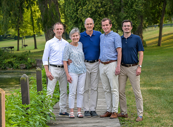 Lloyd_Family_Portrait_043