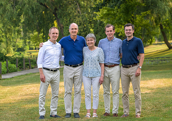 Lloyd_Family_Portrait_033