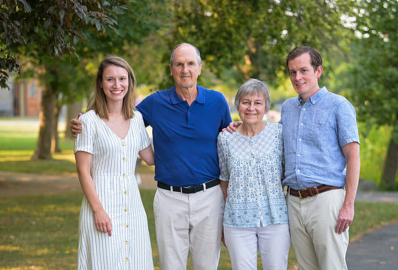 Lloyd_Family_Portrait_077