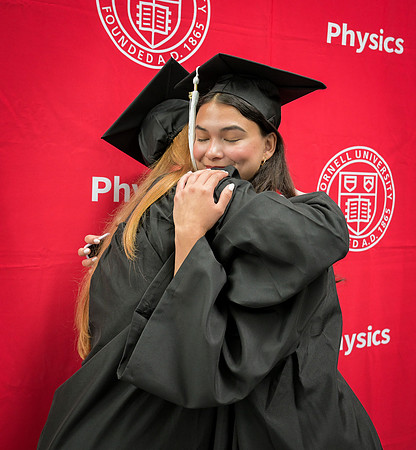 Cornell_Physics_Undergraduate_Commencement_2025_099