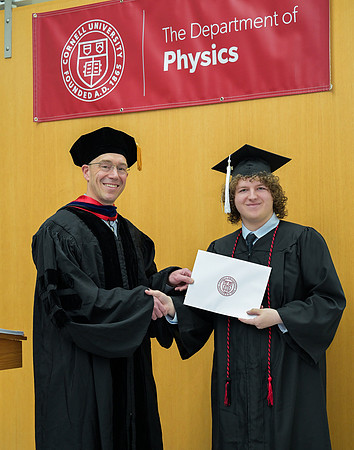 Cornell_Physics_Undergraduate_Commencement_2025_054