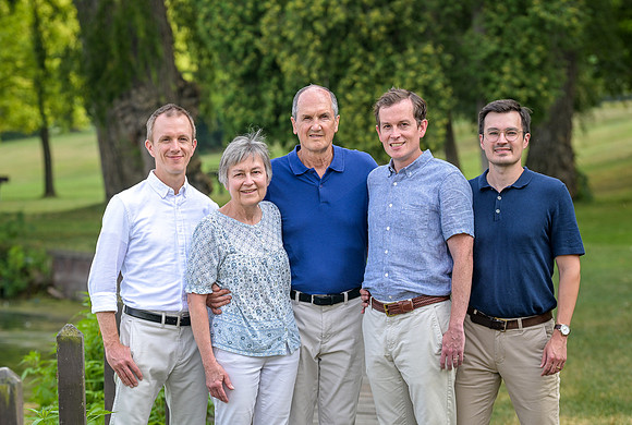 Lloyd_Family_Portrait_046