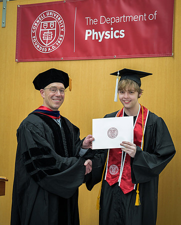 Cornell_Physics_Undergraduate_Commencement_2025_069