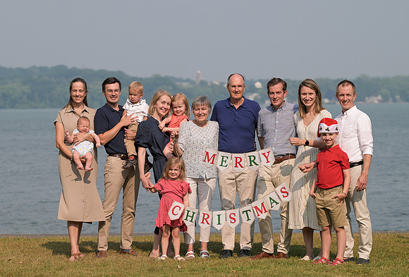 Lloyd_Family_Portrait_058